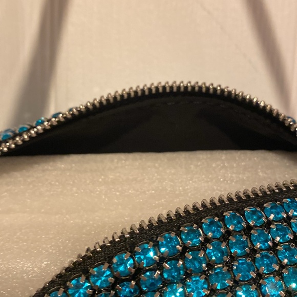 BNWT FOREVER & FOREVER Blue Rhinestone Shoulder Bag - Picture 5 of 7